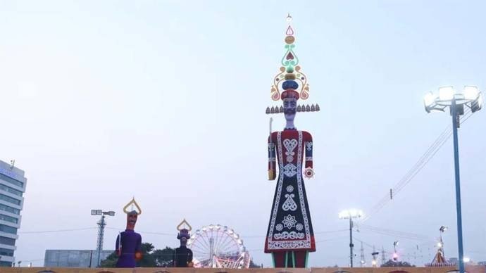દિલ્હીના રામલીલા મેદાનમાં 221 ફૂટ ઊંચો રાવણ તૈયાર, રિમોટ કંટ્રોલથી થશે દહન!